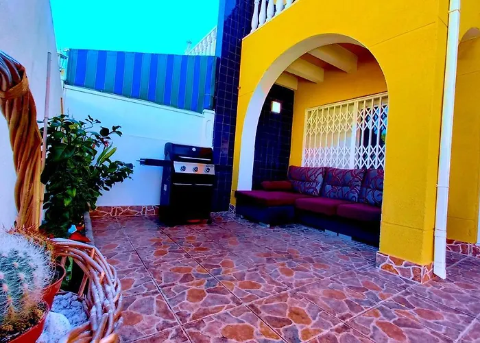 House Madamme Сasa de vacaciones Torrevieja